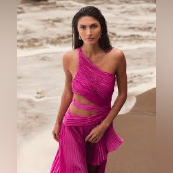 MAC DUGGAL
One Shoulder Pleated Charmeuse Gown with Slit - Picture 4 of 17